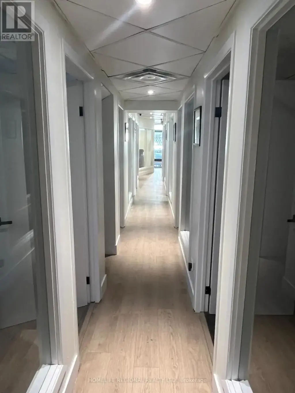 Office No. 5 - 823 College Street, Toronto (Trinity-Bellwoods)